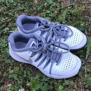 Nike Tennis Shoes